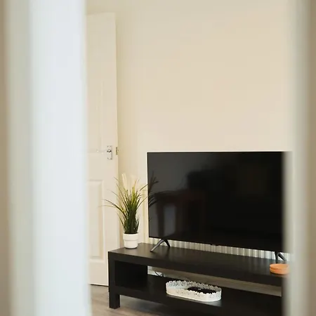 Broadcroft Two Bedroom House In North Hébergement de vacances Bristol