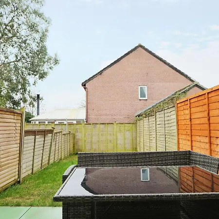 Hébergement de vacances Broadcroft Two Bedroom House In North